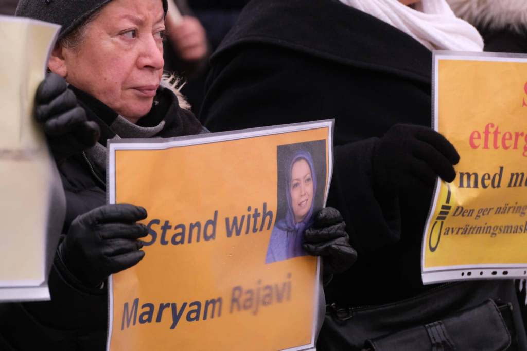 غوتنبرغ، السويد – وقفة للإيرانيين تضامنا مع الانتفاضة الوطنية في إيران