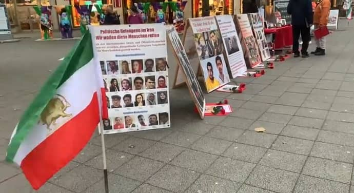 برلين – معرض لصور شهداء الانتفاضة الإيرانية