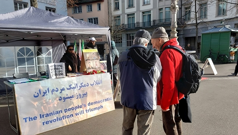 زيورخ سويسرا – طاولة كتاب ومعرض لصور الشهداء احتجاجا على عمليات الإعدام في إيران