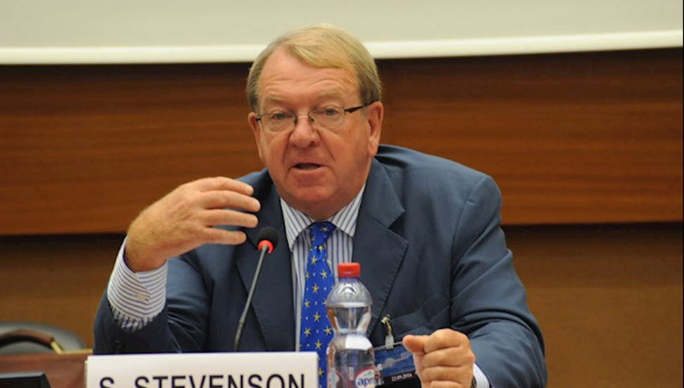 ستروون ستيفنسون الانتخابات الإيرانية ستربط بين الاستبداد والقمع