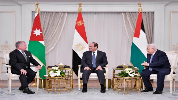 قادة مصر والأردن وفلسطين يؤكدون تصديهم لأية خطط لتهجير الفلسطينيين