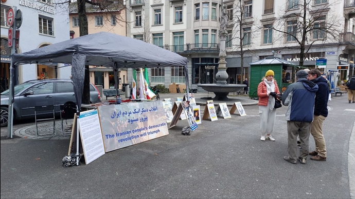 زيورخ، سويسرا - إحياء ذكرى شهيدين من انتفاضة الشعب الإيراني