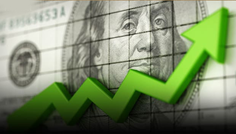 ارتفاع الدولار في إيران وتوقف بيع وشراء السلع