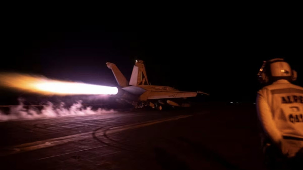 غارات جوية ضد أهداف عسكرية حوثية تابعة لإيران في اليمن