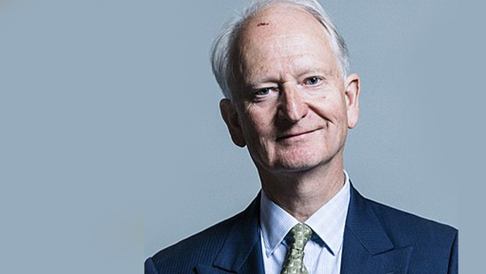 اللورد بلينغهام: يجب علينا تغيير سياستنا تجاه إيران بشكل كامل وإعطاء الأولوية لشعب إيران