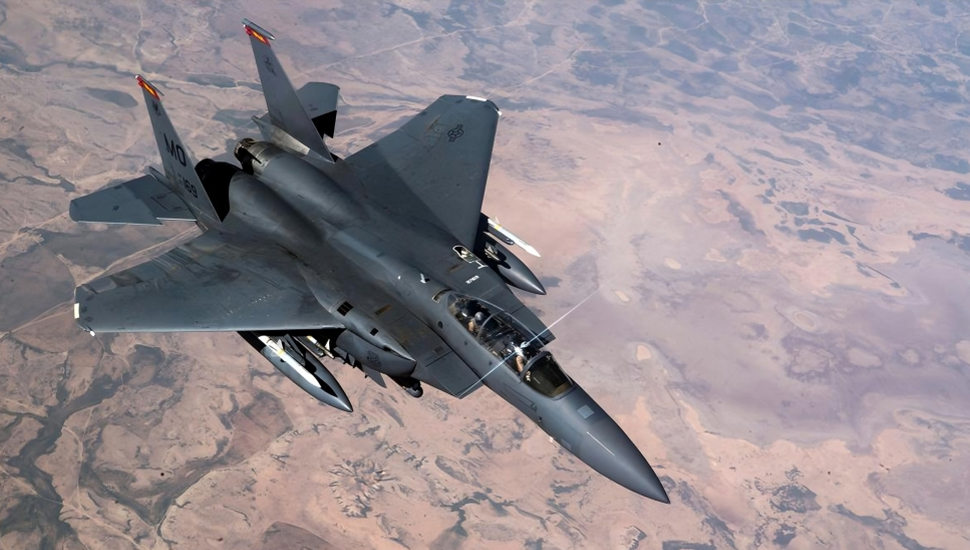 نيويورك تايمز: بعد الضربات الأمريكية على سوريا والعراق الخطوة التالية نحو طهران