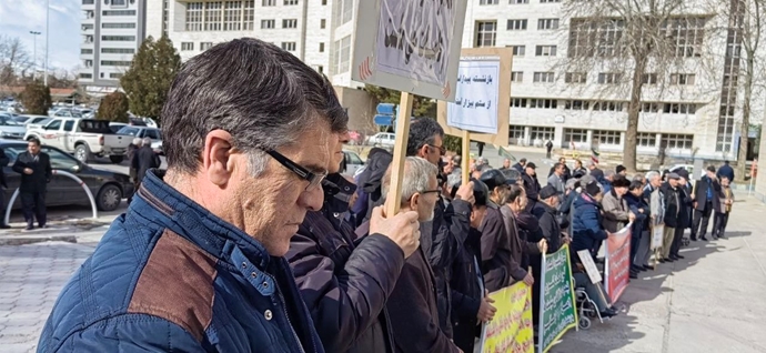 مظاهرات لمتقاعدي الاتصالات في مدن إيران المختلفة