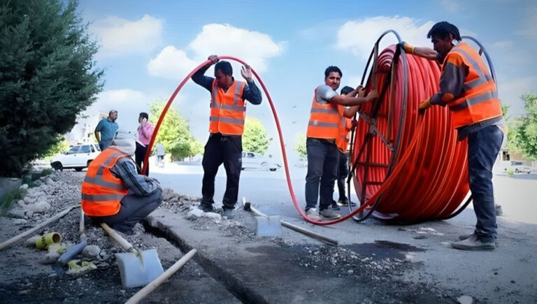 وزير الاتصالات في نظام الملالي يعلن عن تدمير كابلات “الألياف الضوئية” لحذف المنافسين