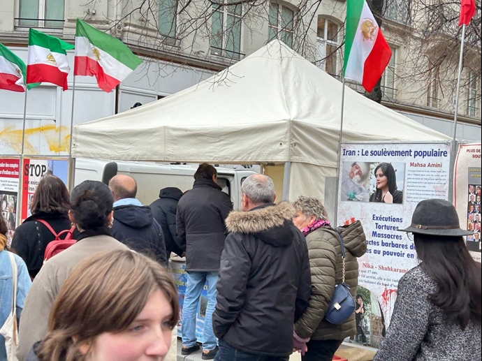 تقرير مصور – طاولة الكتب ومعرض لصور الشهداء – باريس وهايدلبرغ