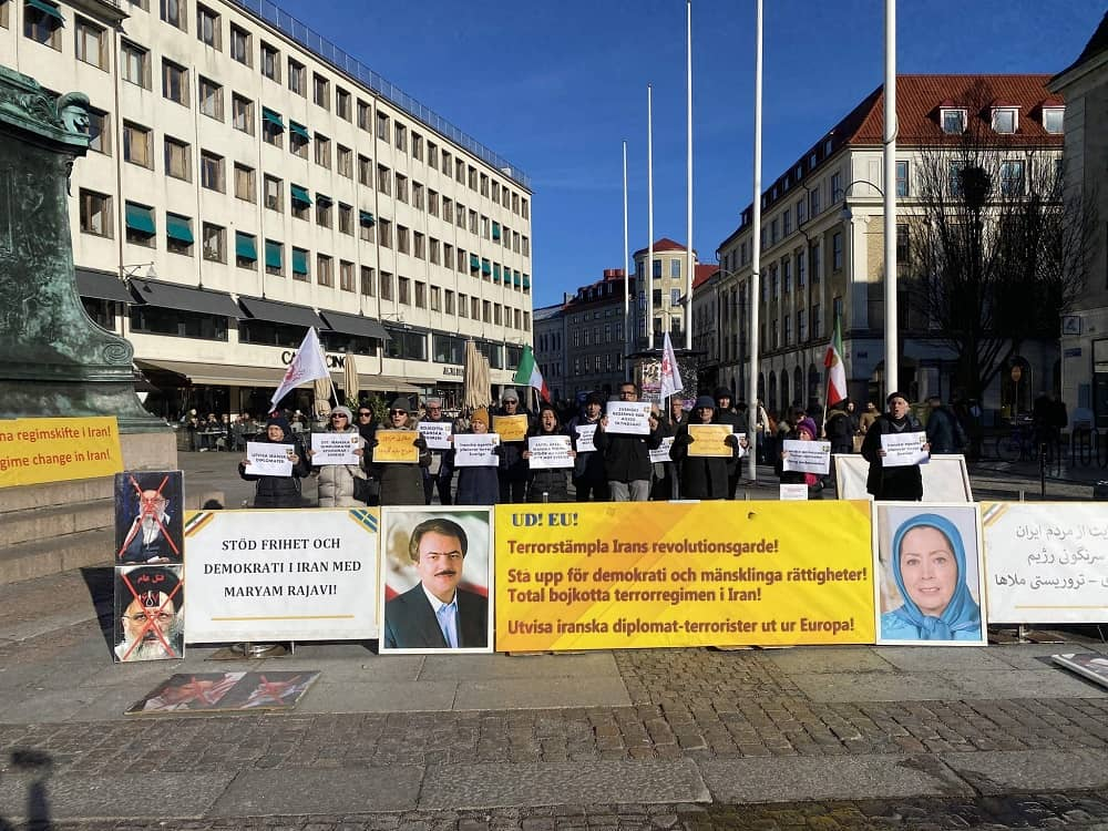 غوتنبرغ، السويد - تجمع أنصار مجاهدي خلق تضامنًا مع الثورة الإيرانية