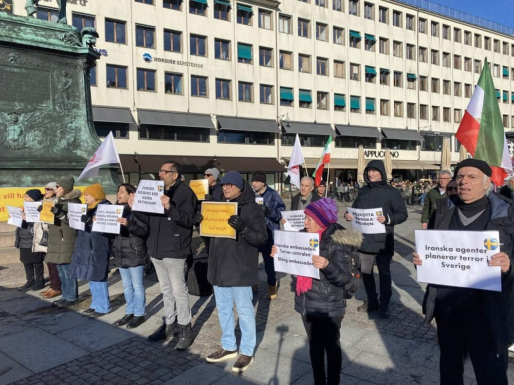 غوتنبرغ، السويد - تجمع أنصار مجاهدي خلق تضامنًا مع الثورة الإيرانية