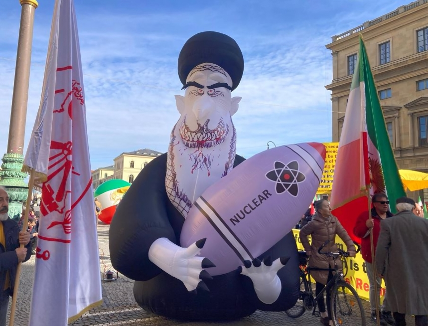 تظاهرة الجالية الإيرانية في ميونيخ تزامنًا مع عقد مؤتمر ميونيخ الأمني تستأثر باهتمام من قبل وكالات الأنباء العالمية