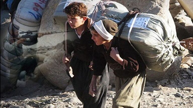 إصابة ما لا يقل عن 20 عتالا برصاص عناصر نظام الملالي