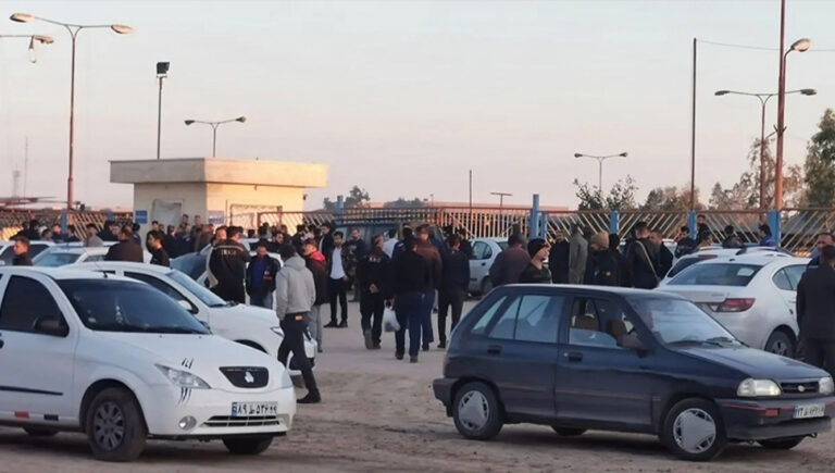 لليوم الثالث على التوالي –  استمرار الإضراب في مجموعة الأهواز الوطنية لصناعة الصلب