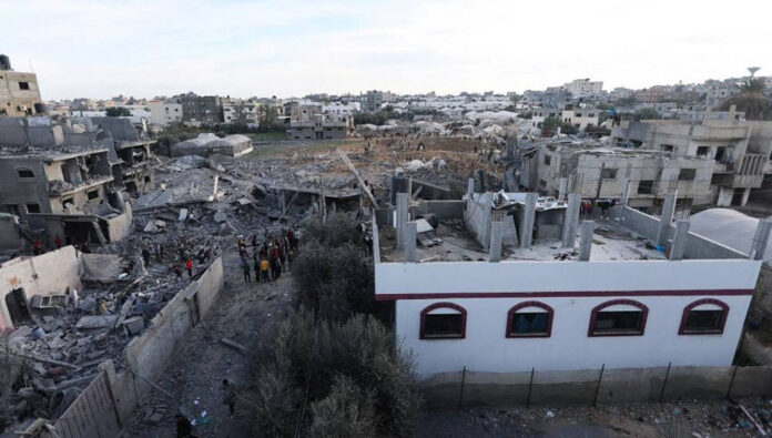 مقتل أكثر من 100 مدني في غارات  إسرائيلية على رفح