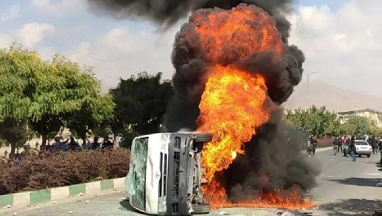 هل العام الإيراني الجديد هو عام الثورة لاسقاط الملالي؟