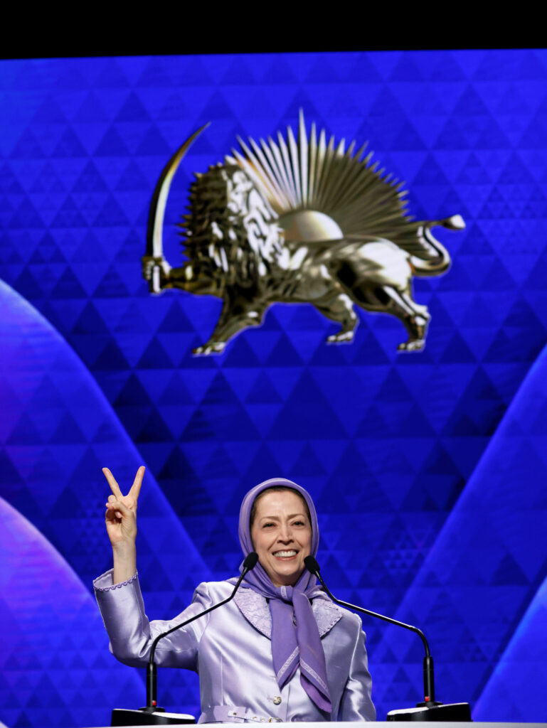 تقرير بالصور- مؤتمر في باريس بمناسبة اليوم العالمي للمرأة