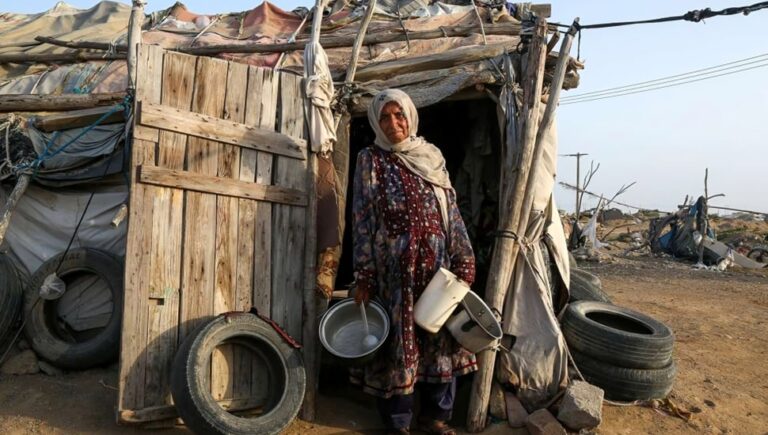 أزمة اقتصادية في إيران: 70% من السكان تحت خط الفقر