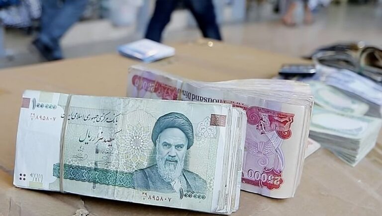 العملة الإيرانية مستمرة في الانخفاض