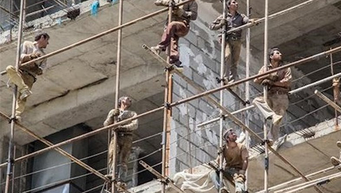 مليونا عامل إيراني ما زالوا في طي النسيان