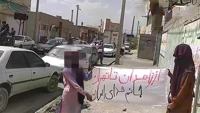 نشاطات وحدات المقاومة المكثفة في زاهدان:لا الشاه ولا الملالي - المرأة، المقاومة، الحرية