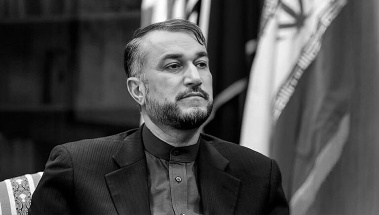 وزير الخارجية الملالي يواجه قيودًا على السفر في نيويورك