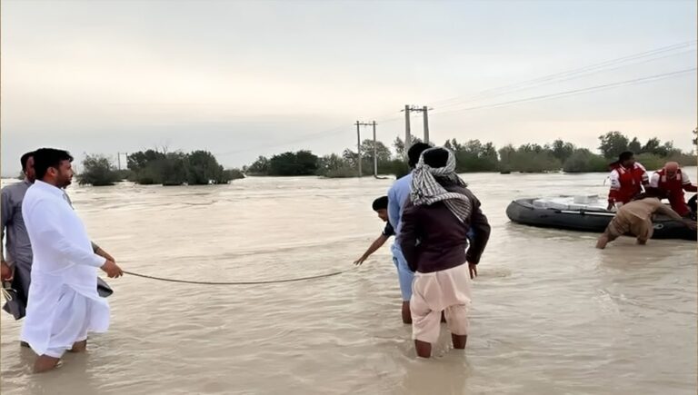 الفيضانات المدمرة تجتاح جنوب إيران: دعوة السيدة مريم رجوي لاتخاذ إجراءات عاجلة