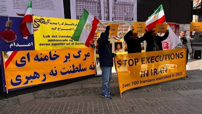 إيرانيون في كولونيا وكوبنهاغن  يطالبون بإدراج قوات حرس النظام الإيراني في قائمة الارهاب