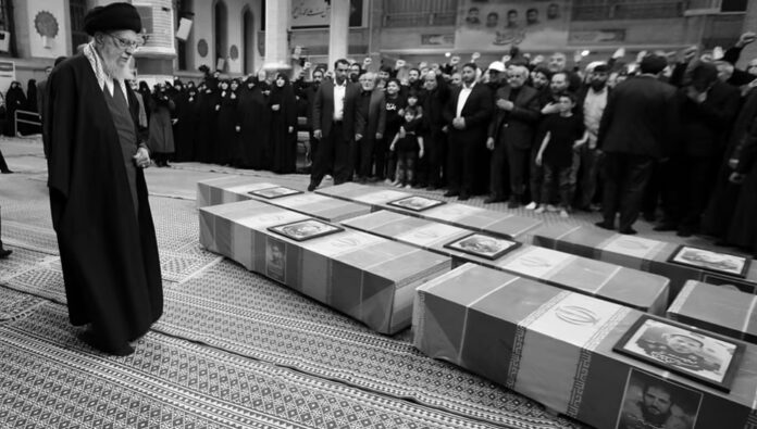 رويترز: إيران تطمئن الولايات المتحدة بأن الهجوم على إسرائيل سيكون غير مباشر ومنضبطا