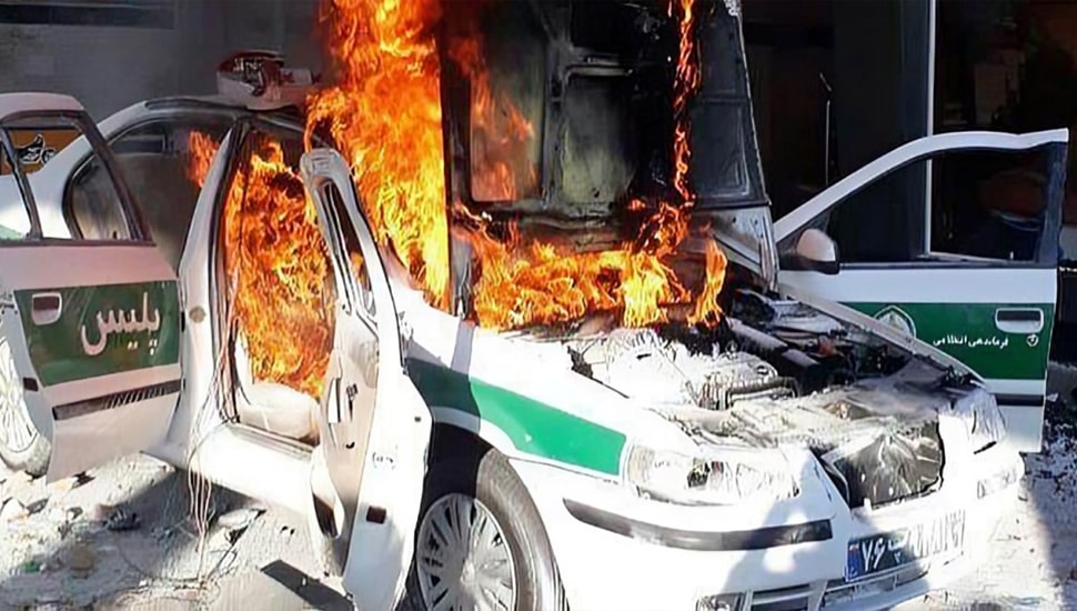 خامنئي والخوف المتزايد من الوضع المتفجر في المجتمع الإيراني