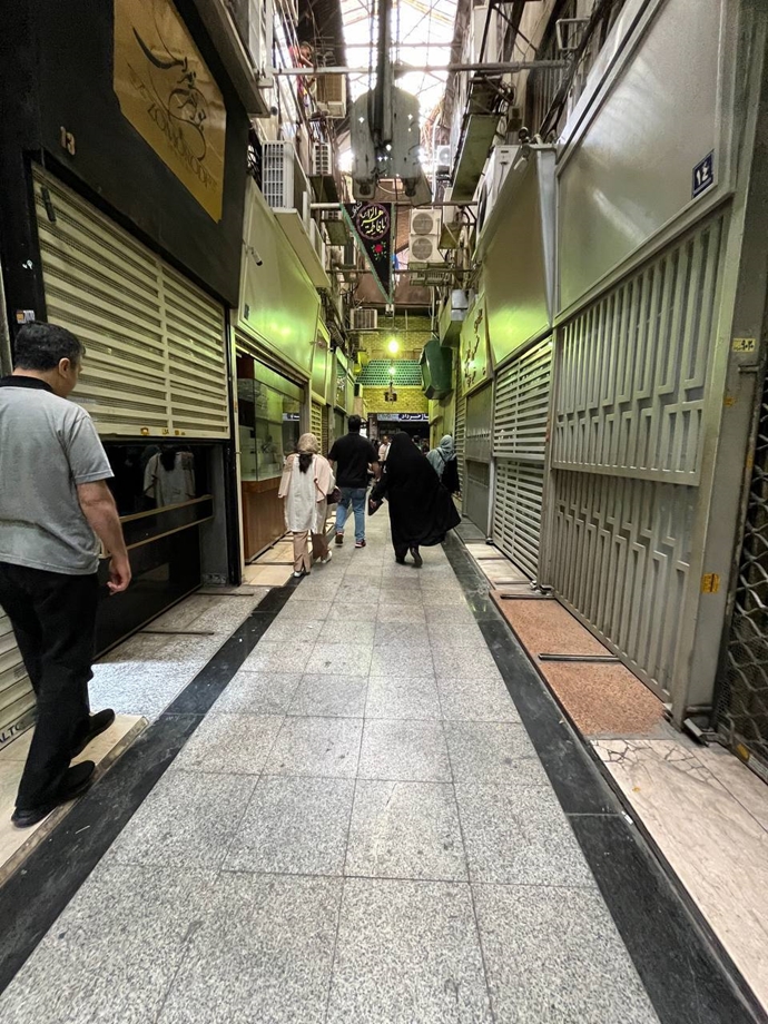 استمرار إضراب بائعي الذهب في عشرات المدن الإيرانية