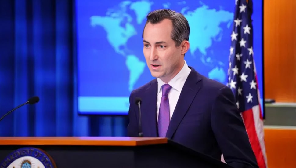 مؤتمر صحفي لوزارة الخارجية الأمريكية - الصحفيون يحتجون على تعازيها في هلاك رئيسي