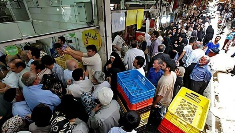 سياسات رئيسي المالية: إفادة الحكومة وليس الشعب
