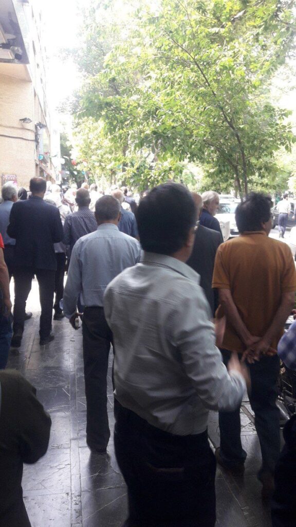 استمرار الاحتجاجات في عدة مدن إيرانية الاثنين 13 مايو