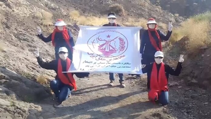 إذعان نظام الملالي بشعبية متزايدة لمجاهدي خلق بين الشباب الإيرانيين