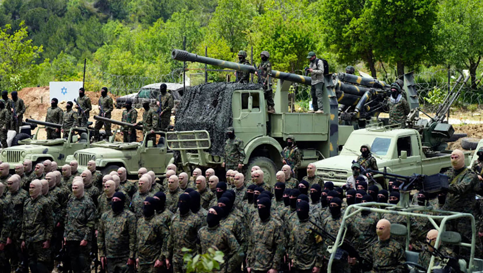 حزب الله يخزن أسلحة إيرانية في المطار اللبناني الرئيسي