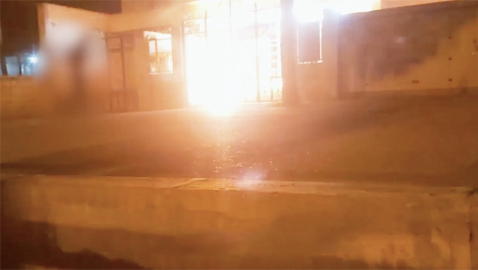 شباب الانتفاضة يهاجمون مراكز نظام الملالي في طهران و مدن أخرى في إيران