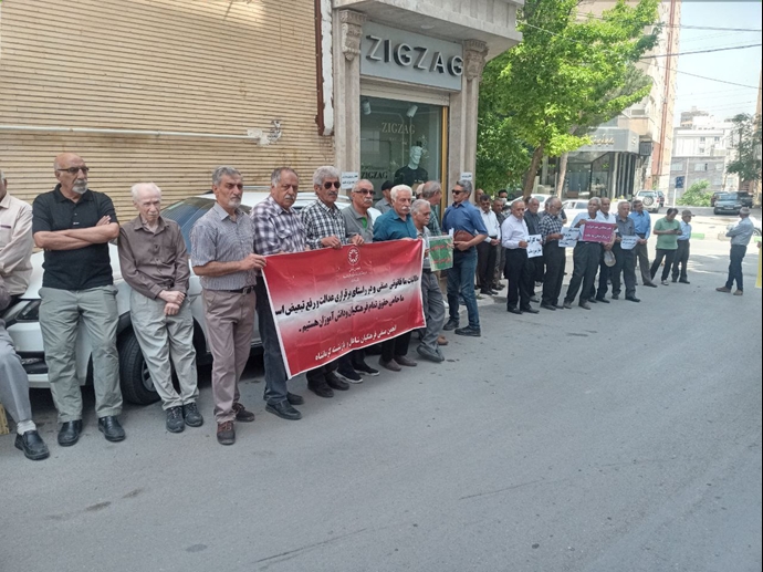 اندلاع الاحتجاجات في إيران - مظاهرة لآلاف المتقاعدين في طهران احتجاجا على سوء احوالهم المعيشية