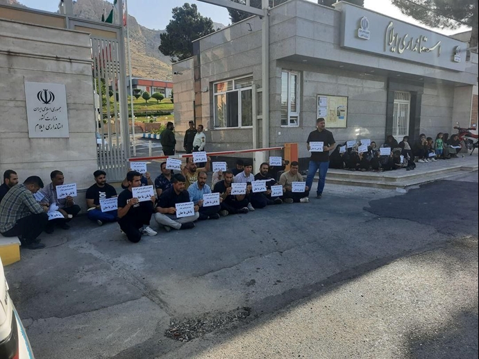 اليوم الثامن من إضراب أكثر من 20 ألف عامل في صناعات النفط والغاز في إيران + احتجاج موظفو مصفاة آبادان