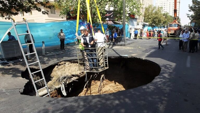 محافظة خراسان رضوية تحمل الرقم القياسي للهبوط "20 سم" في إيران؛ مدينة مشهد تحت التهديد