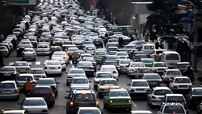 ثمانون بالمائة من أسطول النقل العام في إيران متدهور
