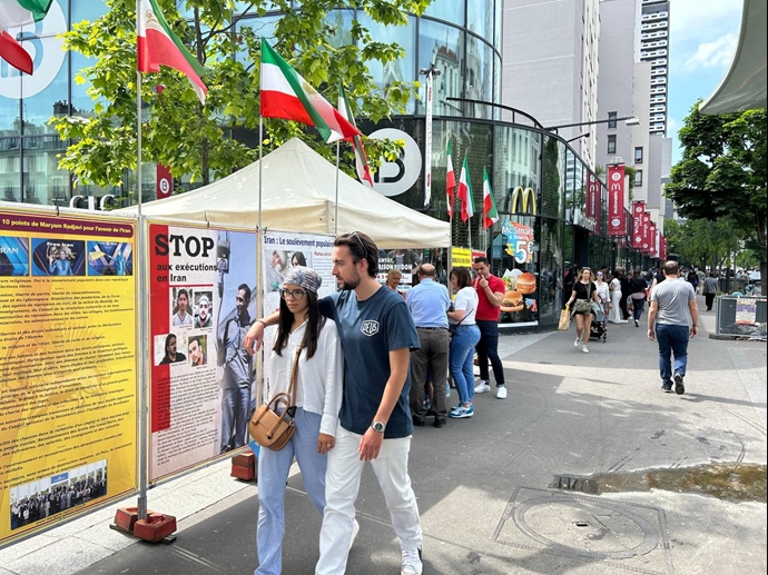 ستوكهولم وبرلين وباريس وهايدلبرغ ولوكسمبورغ – مظاهرات وطاولة كتب ومعرض لصور الشهداء تضامنا مع الانتفاضة الوطنية في إيران