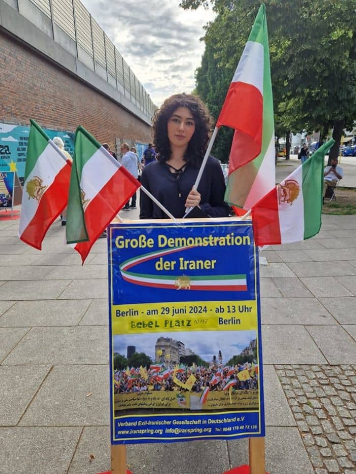 تقرير مصور - الإيرانيون يوسعون أنشطتهم حول العالم للمشاركة في مظاهرة برلين الضخمة    