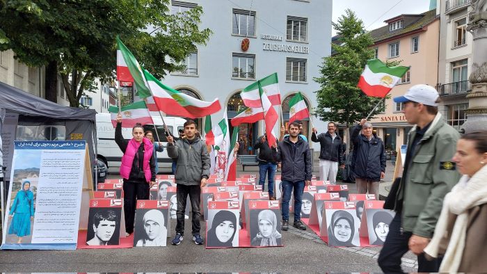 زيورخ – طاولة كتب ومعرض لصور الشهداء تضامنا مع الانتفاضة الوطنية في إيران