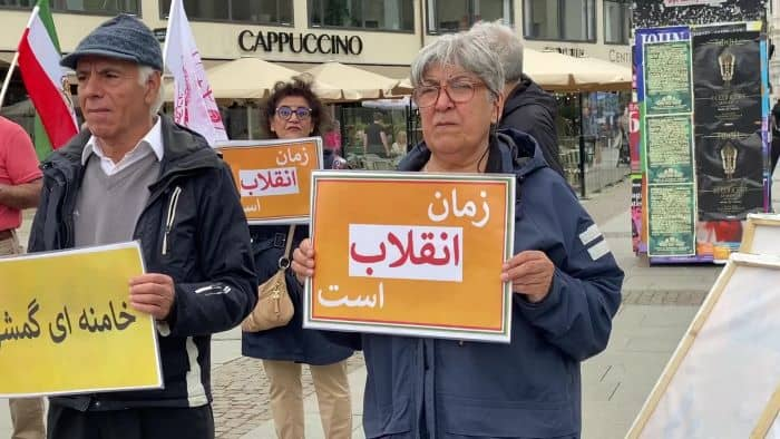 تقرير مصور - الإيرانيون يوسعون أنشطتهم حول العالم للمشاركة في مظاهرة برلين الضخمة    