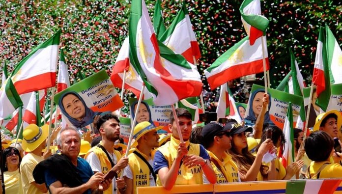 مؤتمر إيران الحرة العالمي في برلين وصدى نداء الشعب الإيراني