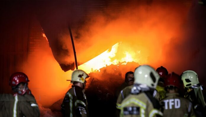 حريق في مستشفى في طهران  يسلط الضوء على المخاوف المستمرة بشأن السلامة