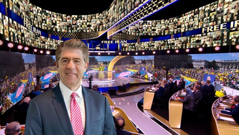 لينكولن بلومفيلد: يجب على الحكومات الغربية مراجعة سياستها تجاه إيران