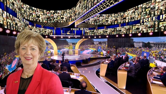 الوزيرة الكندية السابقة: متحدين ضد قمع النظام الإيراني و ندعم برنامج السيدة مريم رجوي لمستقبل إيران