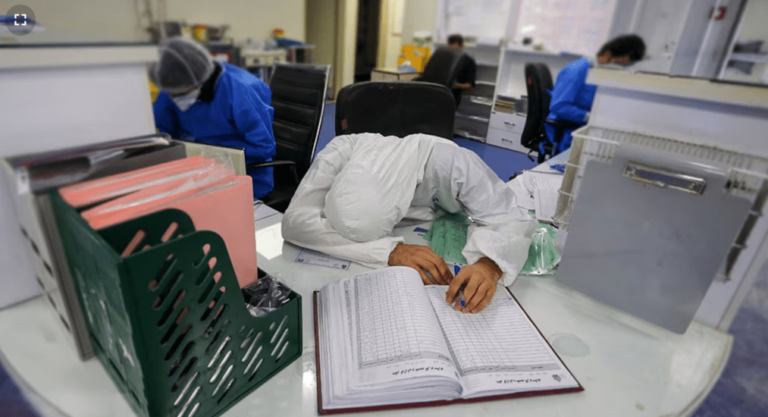 استدعاء ممرضات في إيران لمشاركتهن في الاحتجاجات